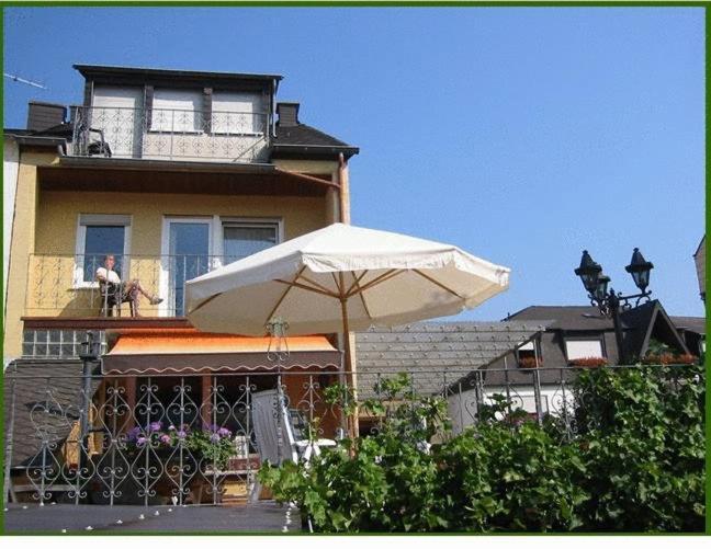 Gaestehaus Kiesgen-Mendgen Bernkastel-Kues Ngoại thất bức ảnh